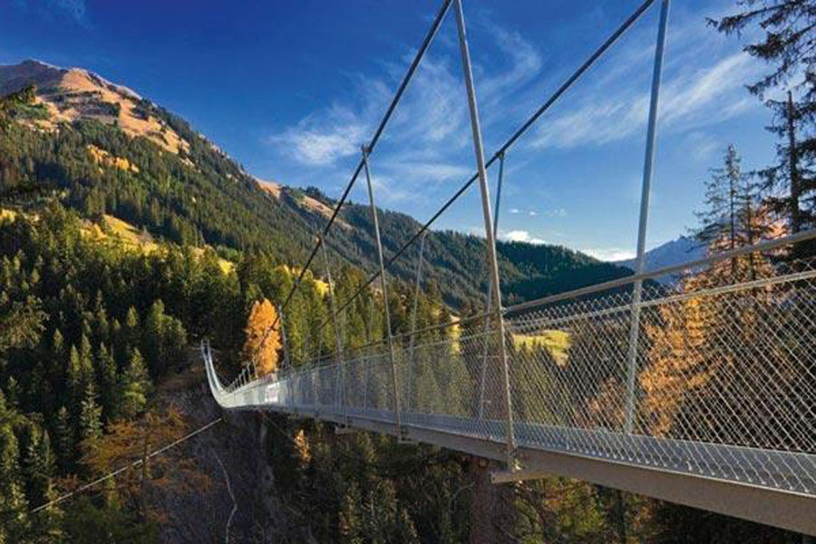 Auslfüge mit der ganzen Famlien Spannende Abenteuer auf der Hängebrücke und rund um den Arlberg