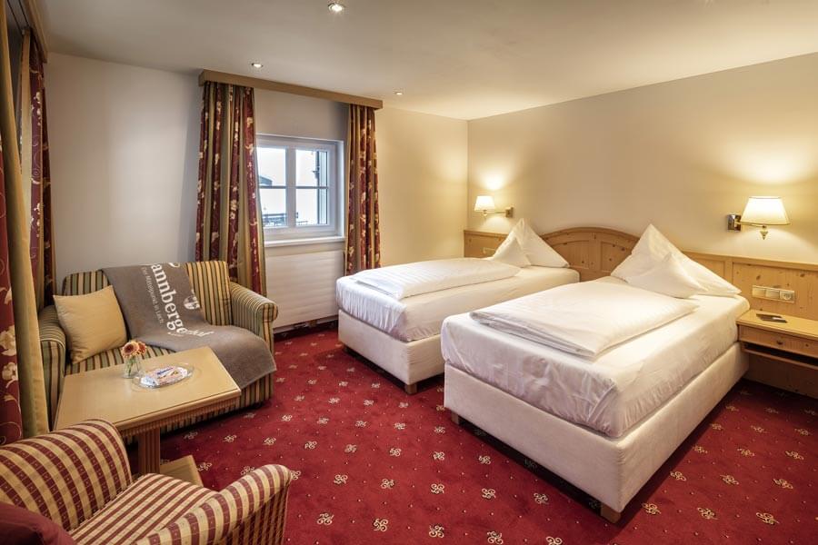 Komfort Doppelzimmer mit getrennten Betten Doppelzimmer mit getrennten Betten und Sitzgelegenheit